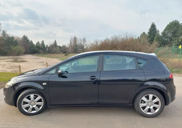 mazowieckie Seat Leon cena 13500 przebieg: 260000, rok produkcji 2008 z Poznań